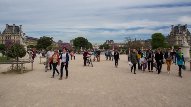 This is what you'll get if you attempt to brave the crowd outside the Louvre on a Saturday afternoon